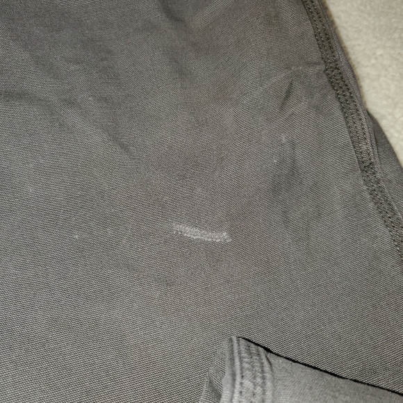 Mens Carhartt relaxed fit 36x32.   Olive green.  Flaws but in good condition. - Picture 3 of 6